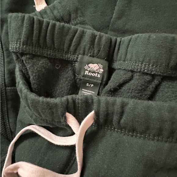 Roots forest green sweatsuit size small - Picture 3 of 3